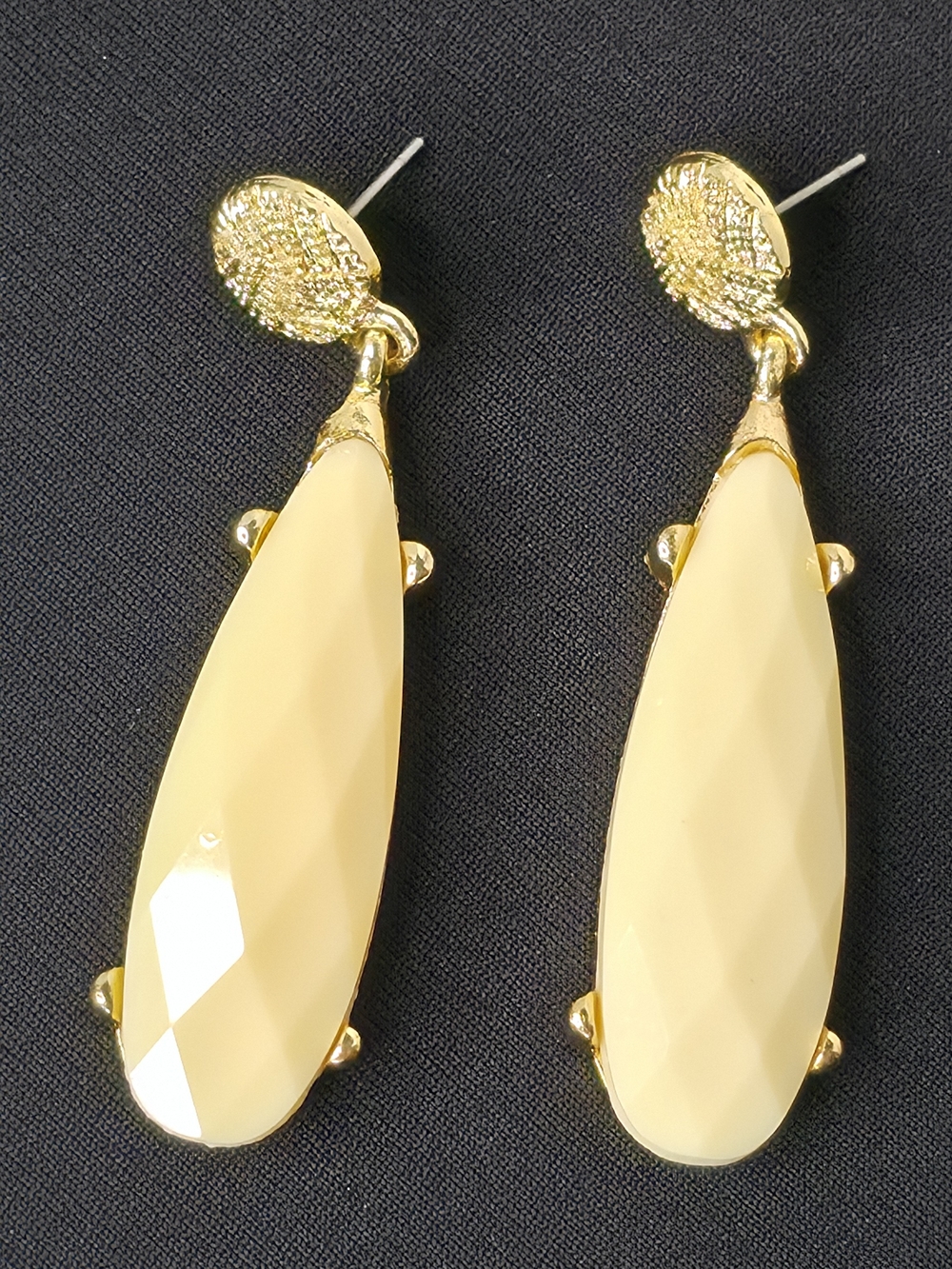 Source Unknown Gold and Cream Faceted Teardrop Earrings - Picture 3 of 5